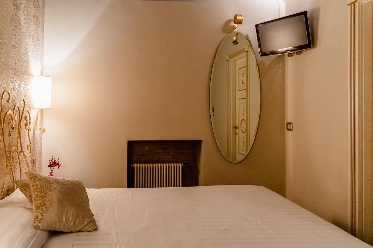 Locanda Del Sole-Roma Piazza Di Spagna Ripetta Exteriör bild